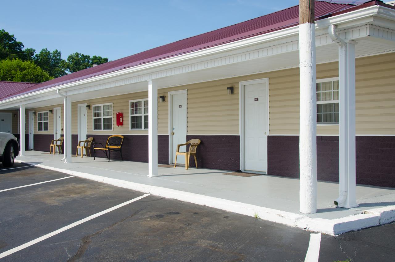 Turnpike Motel - thumb 3