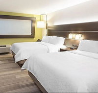 Holiday Inn Express  Suites - Elkhorn - Lake Geneva Area - Orlando Tourists