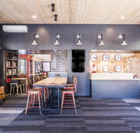 Mountain Modern Motel - Orlando Tourists