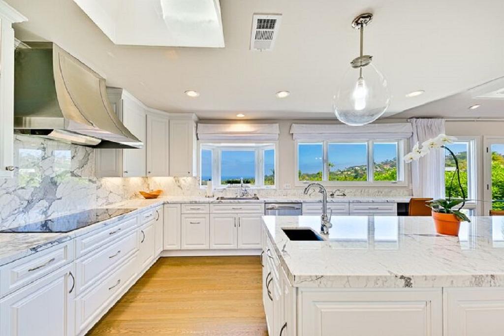 1141 Family Tides Four Bedroom Home - thumb 2