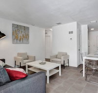 1 Beautiful 2BR1Bath  FREE PARKING  Outdoor living room - Orlando Tourists