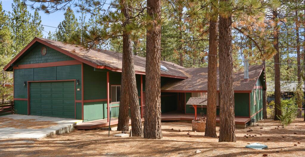 058 Pinewood Inn Cabin - thumb 0