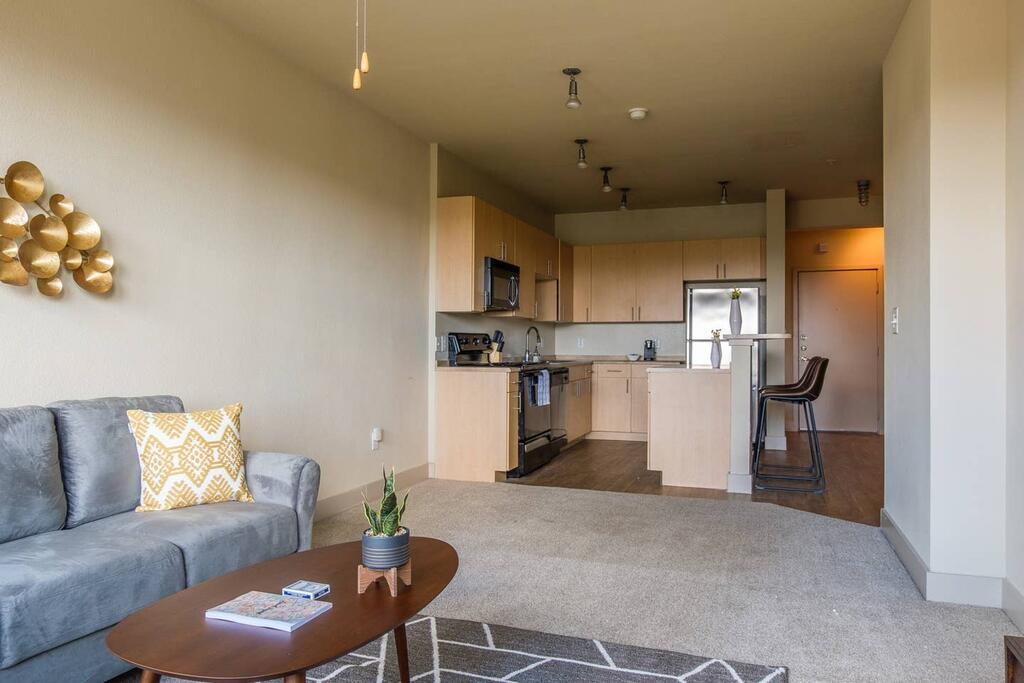 1 BR Apt In Downtown By Frontdesk - thumb 0
