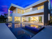 10 Bed Villa in the heart of Downtown Pool Orlando Tourists