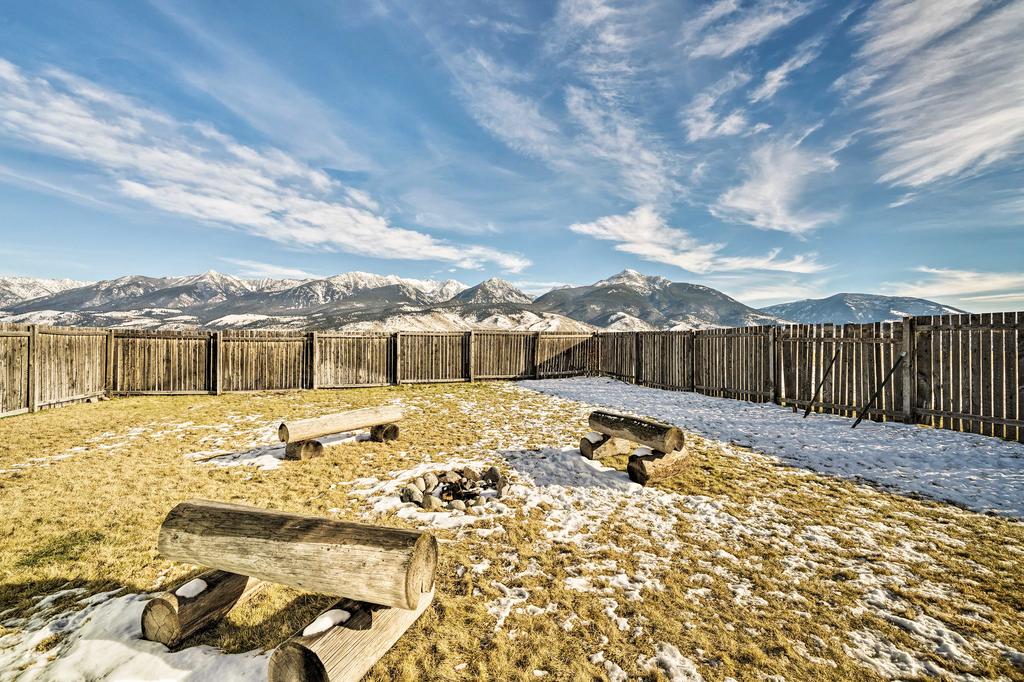 10-Acre Yellowstone Cabin With Stunning Mtn View - thumb 3