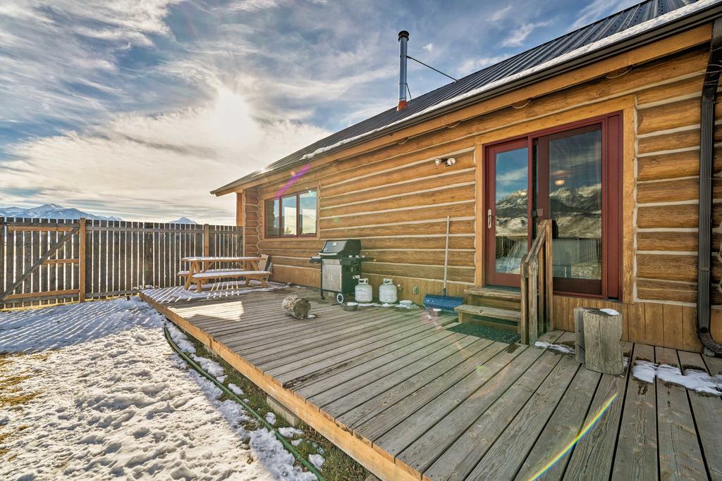 10-Acre Yellowstone Cabin With Stunning Mtn View - thumb 1