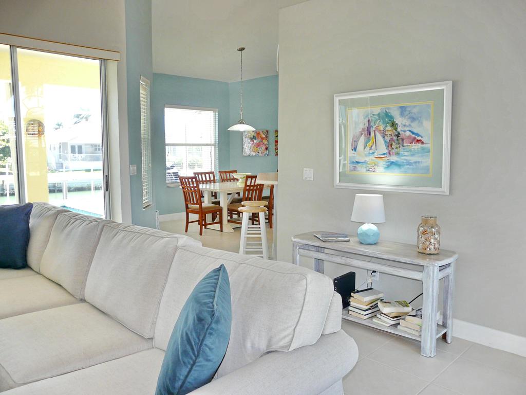 1261 Mariana Court - thumb 1