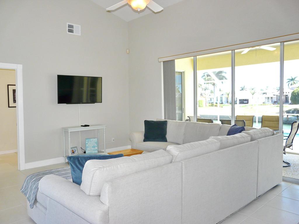 1261 Mariana Court - thumb 3