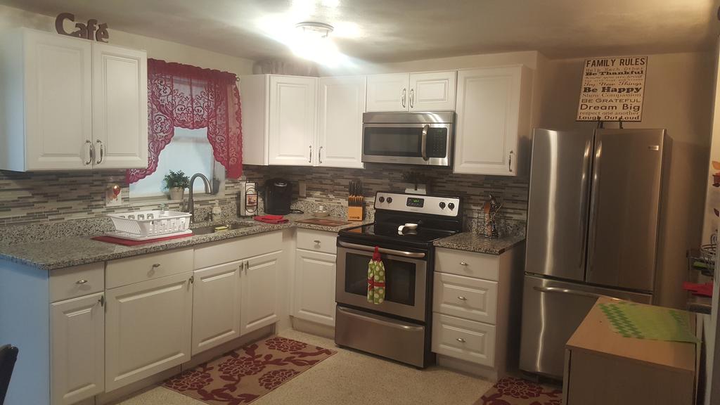 1409 Yale Drive - thumb 1