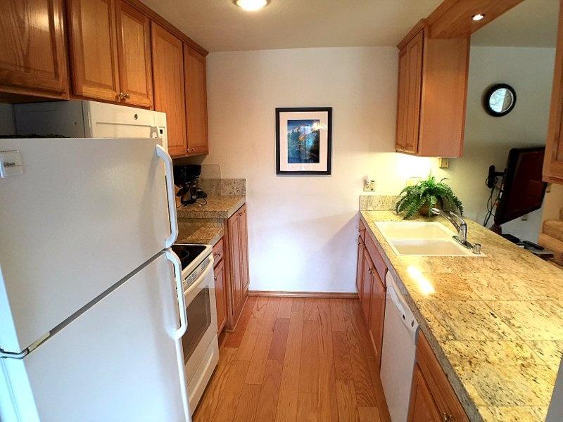 146 Standard Condo - thumb 3