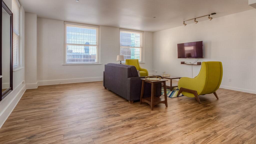 2BR At West 7th Street - thumb 1
