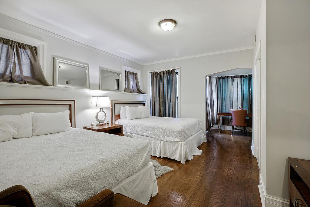 2nd Flr Sleep 12 Hyde Pk Lake Cannabis OK - thumb 3