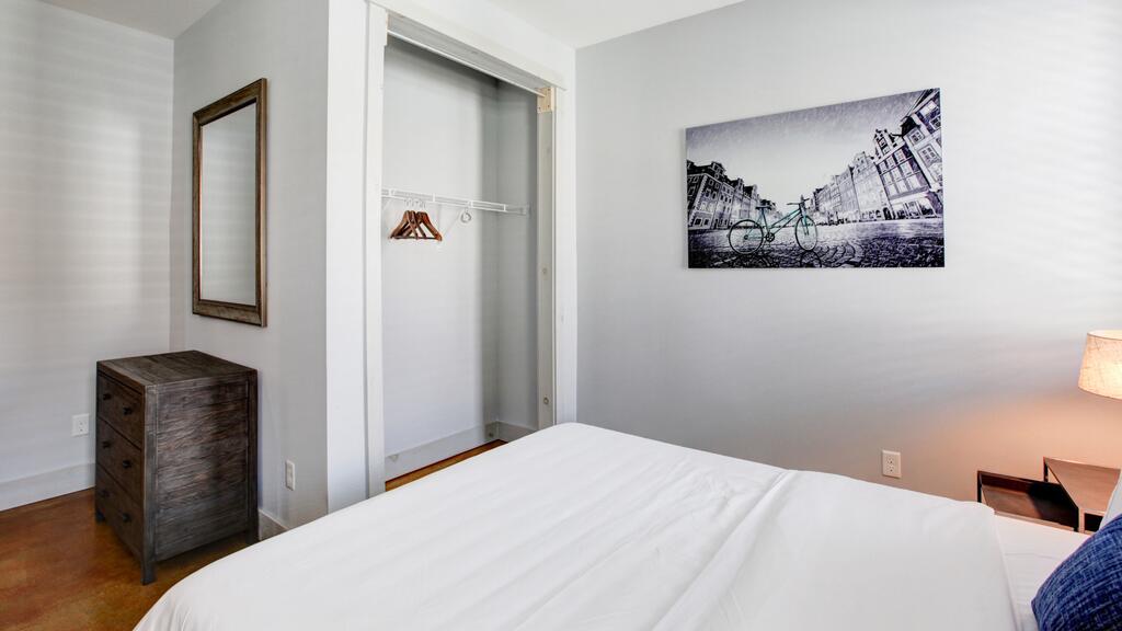 3 Bedroom, East 18th Street - thumb 0