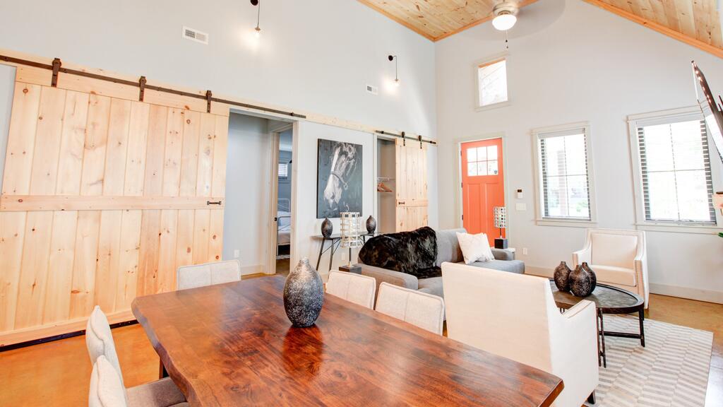 3 Bedroom, East 18th Street - thumb 1