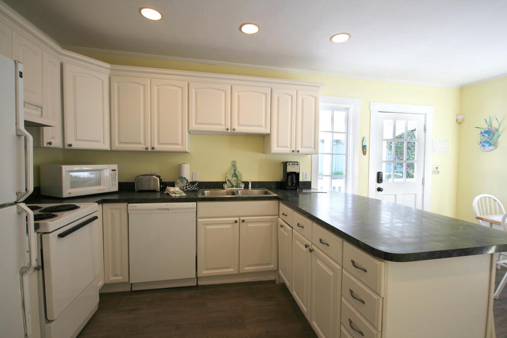 3320 Estero Boulevard - thumb 2