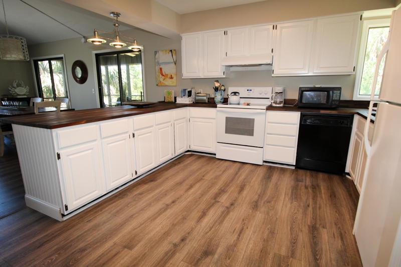 359 Tarpon Boulevard - Three Bedroom House - thumb 1