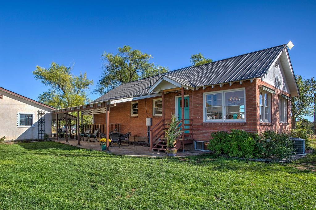 5-Acre Farmhouse With Mtn Views And Basketball Hoop! - thumb 1