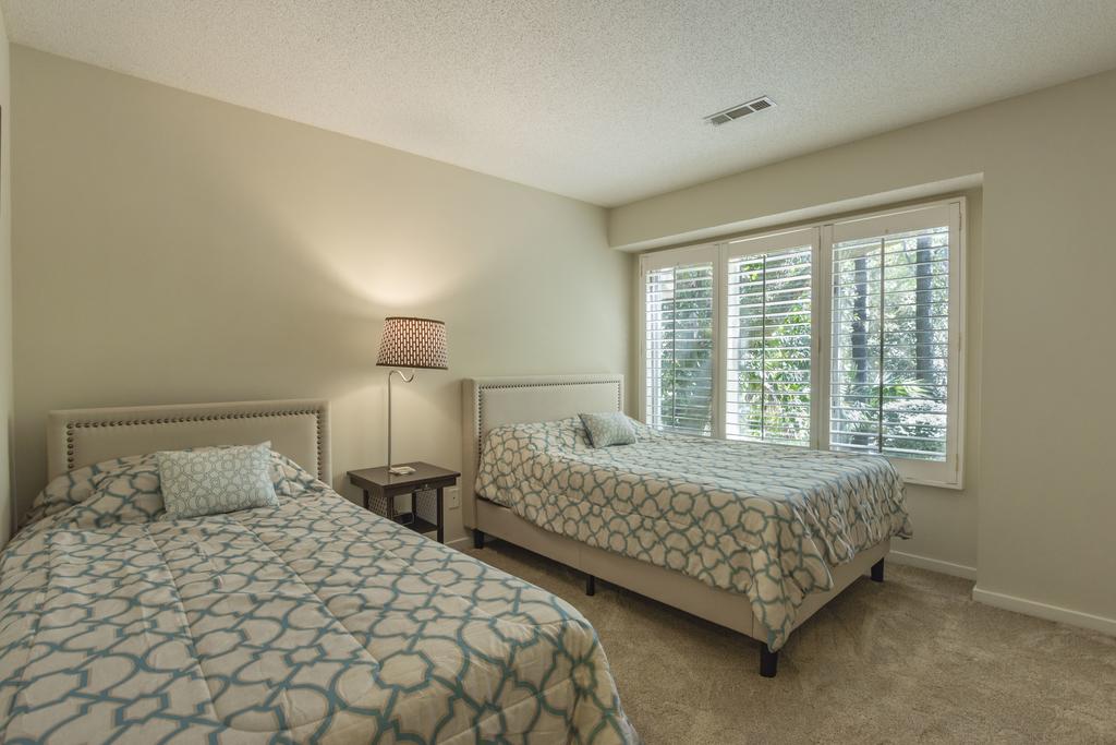 543 Oyster Rake Drive - thumb 1