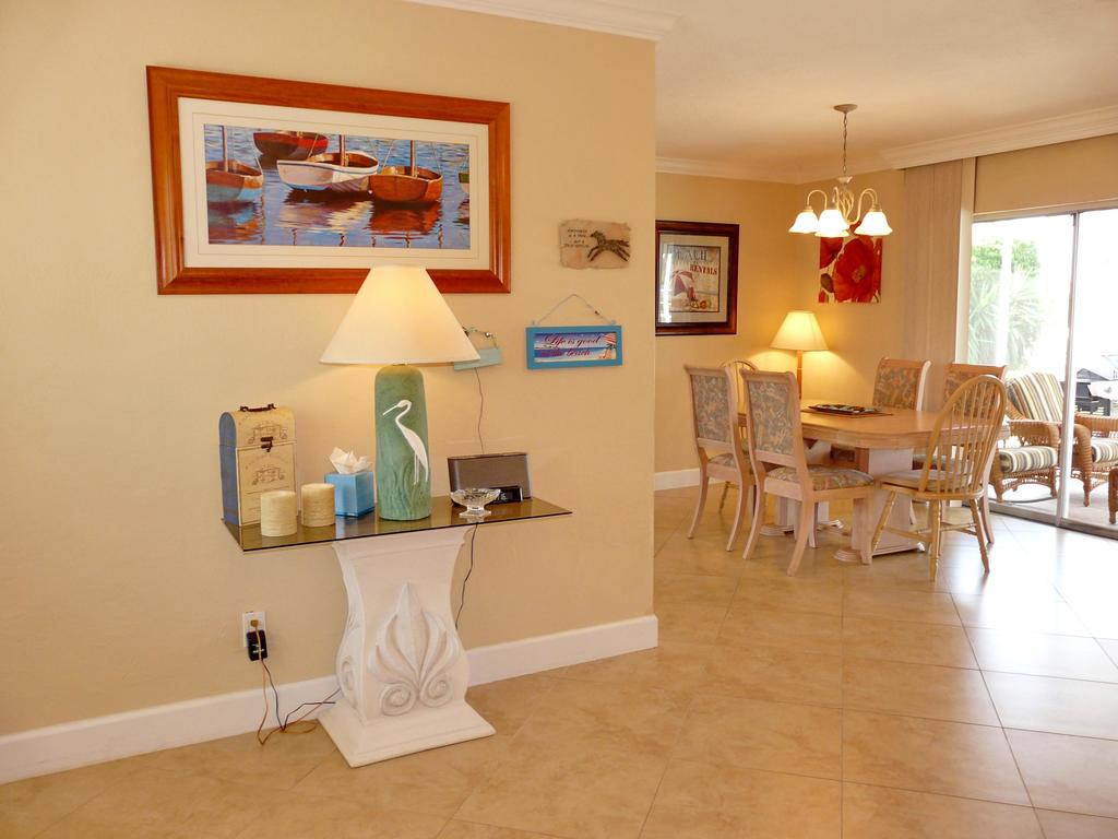 818 Chestnut Court - thumb 1