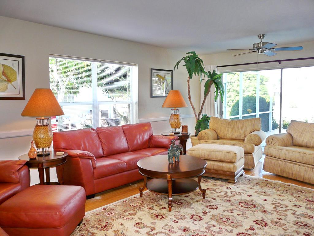 819 Chestnut Court - thumb 1