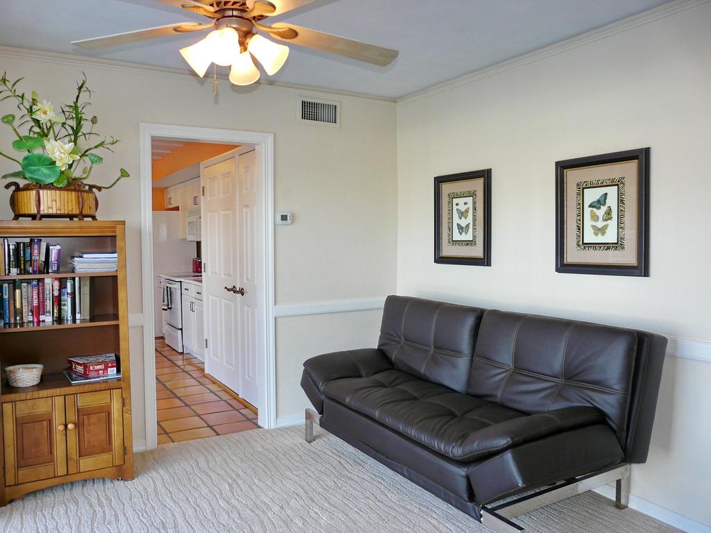 819 Chestnut Court - thumb 3