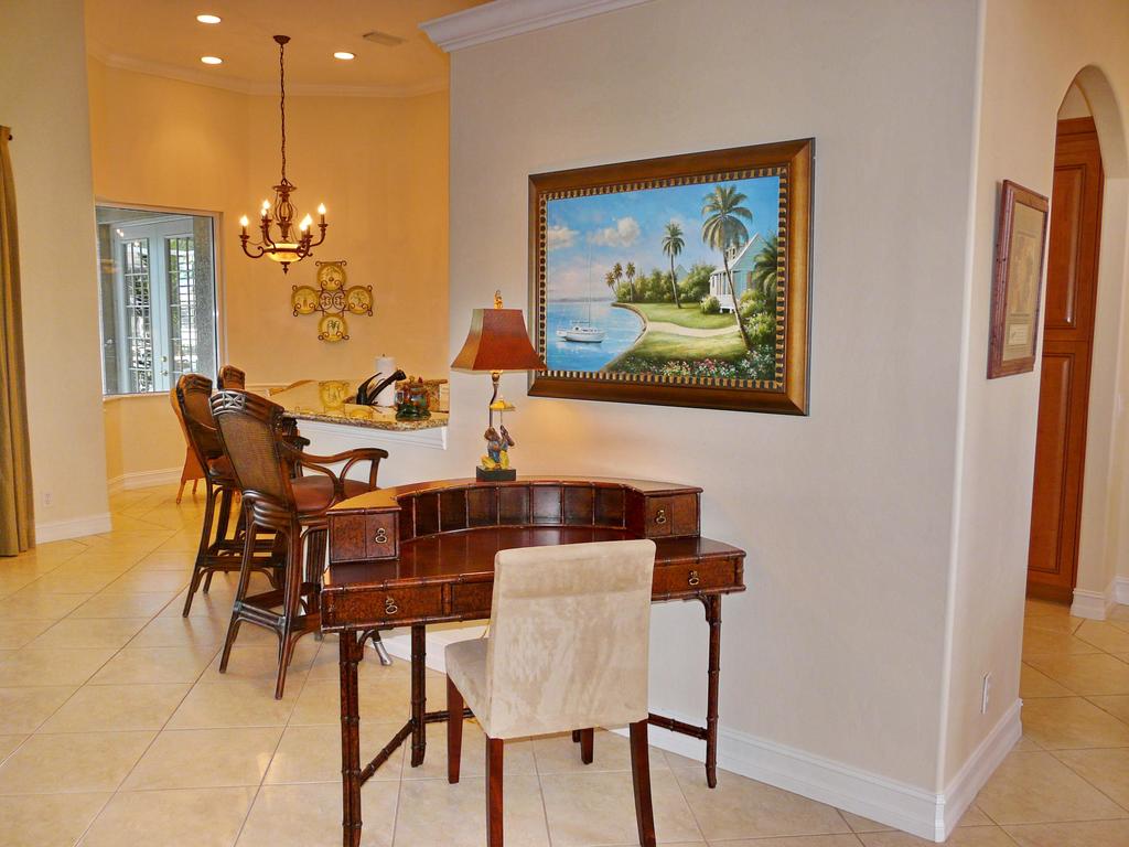 855 Banyan Court - thumb 1