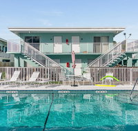 A Wave From It All - Orlando Tourists