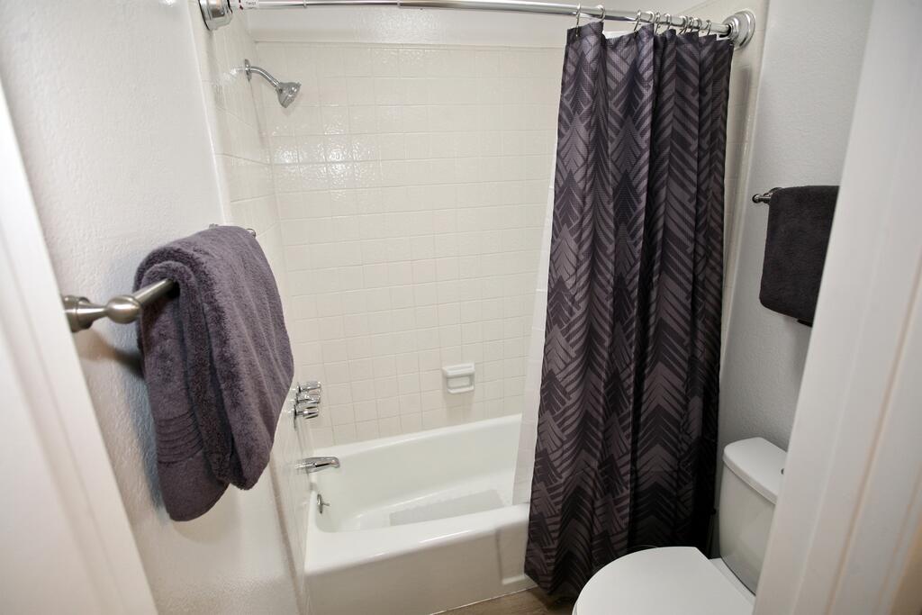 A300 - Pier View Paradise - thumb 1