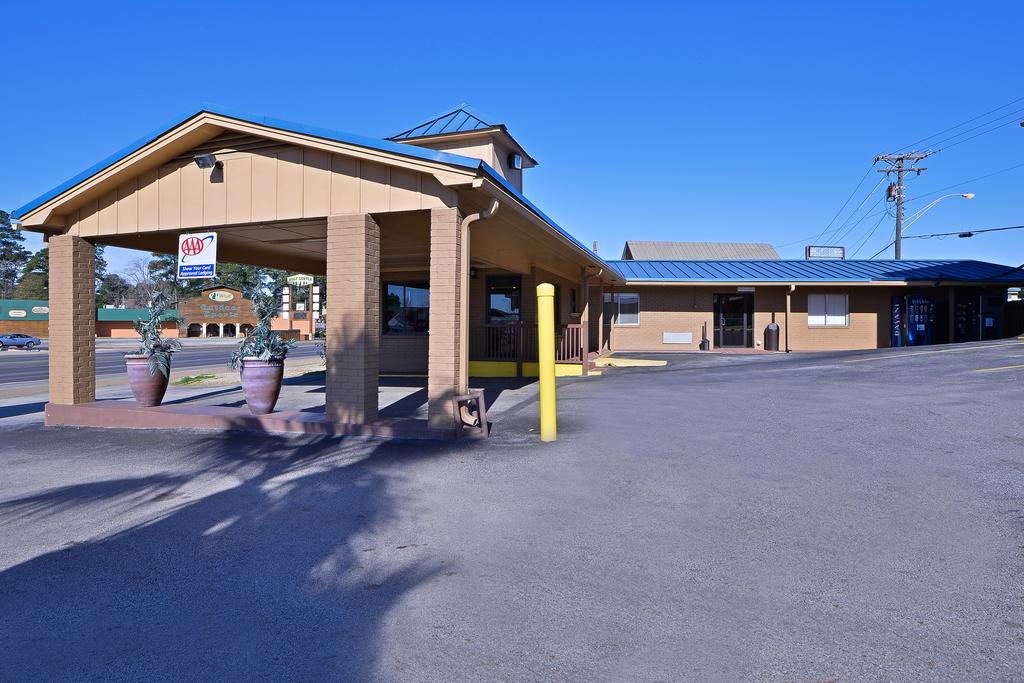Americas Best Value Inn Center - thumb 2