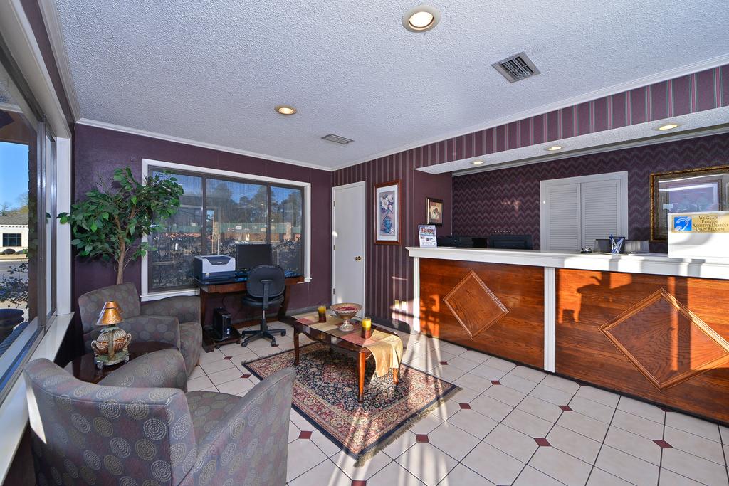Americas Best Value Inn Center - thumb 3