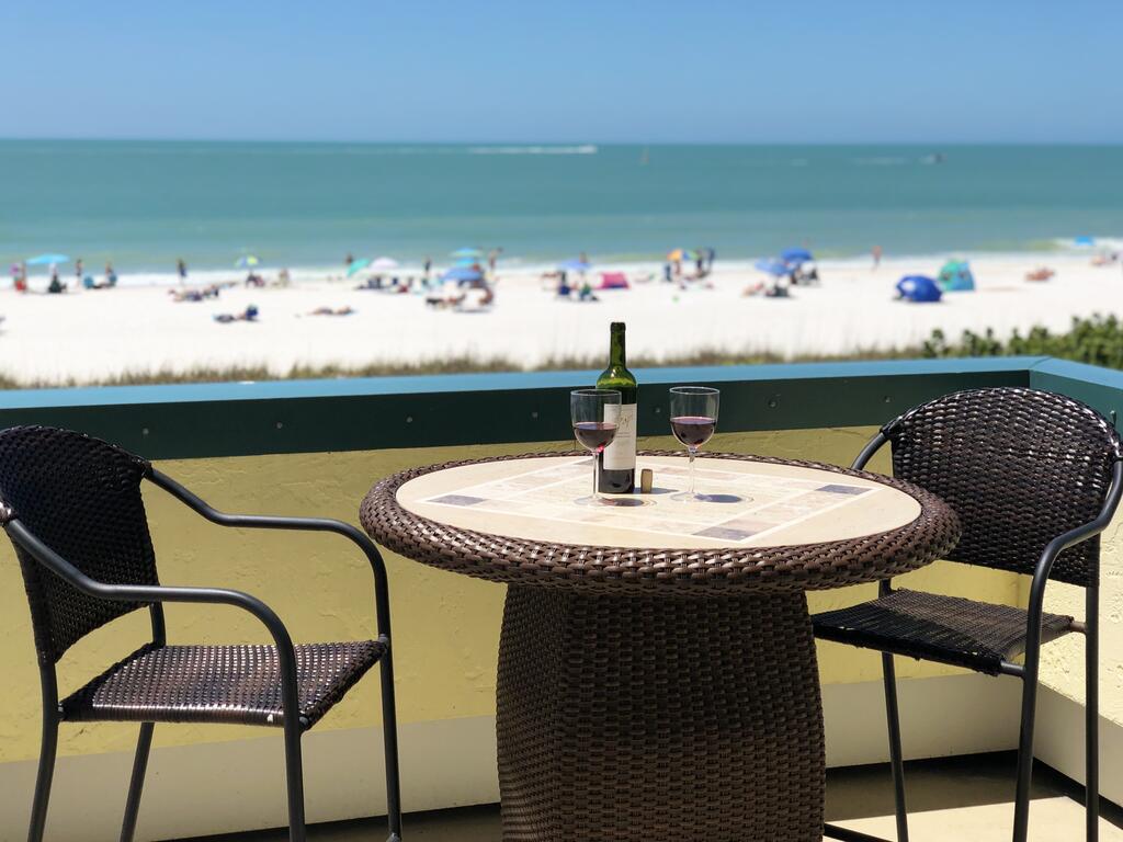 Apollo #208 - Beachfront 1/1 - thumb 0