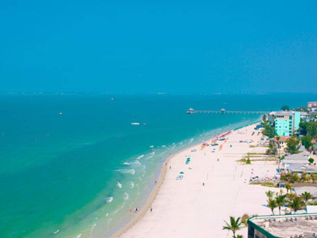 Beautiful Condo Close To Beach, Golf, Shopping & Entertainment REDUCED JAN RATES - thumb 0