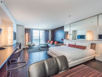 Beautiful High Rise Condo-307 Orlando Tourists