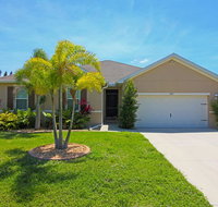 Beautiful three bedroom plus den two bathroom optional electric pool heat - Orlando Tourists