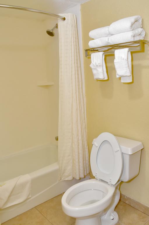 Best Western Orlando East Inn & Suites - thumb 3