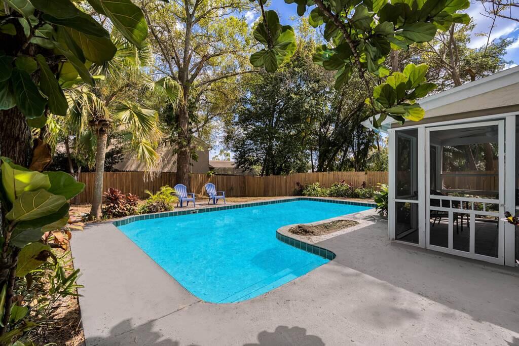 Big Family House With Pool 5 Min From Universal - thumb 0