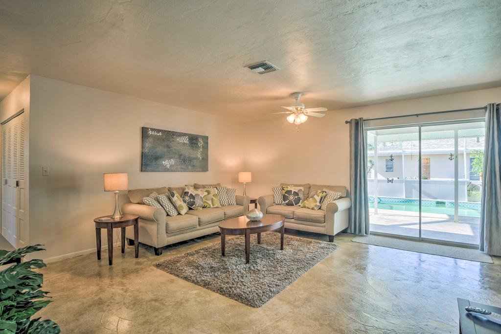 Breezy Marco Island Home With Pool - Walk To Beach! - thumb 3