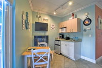 Bright Condo Steps to Clearwater Beach with Pool Orlando Tourists
