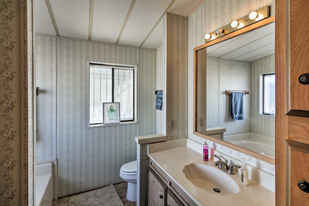 Bullhead City House - 4 Blocks To CO River! - thumb 0