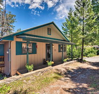 Cabin with Deck 3 Mi to Ski Cloudcroft  Hiking - Orlando Tourists