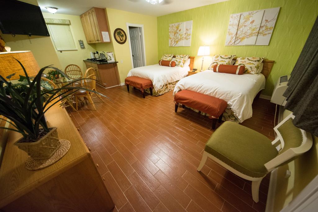 Camelot Beach Suites - thumb 3