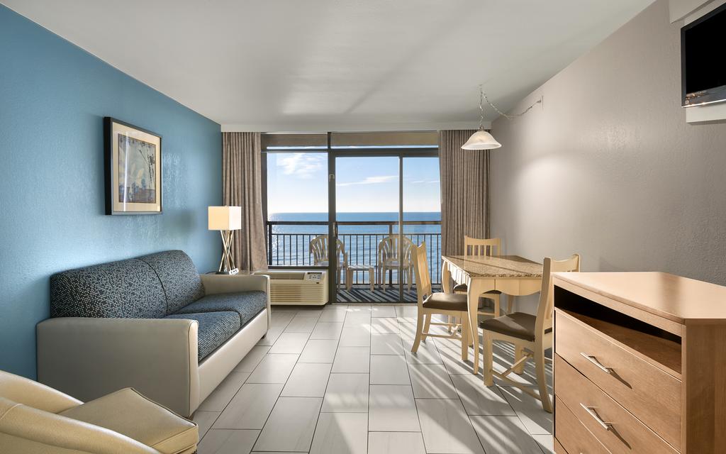 Captain's Quarters Resort - thumb 2
