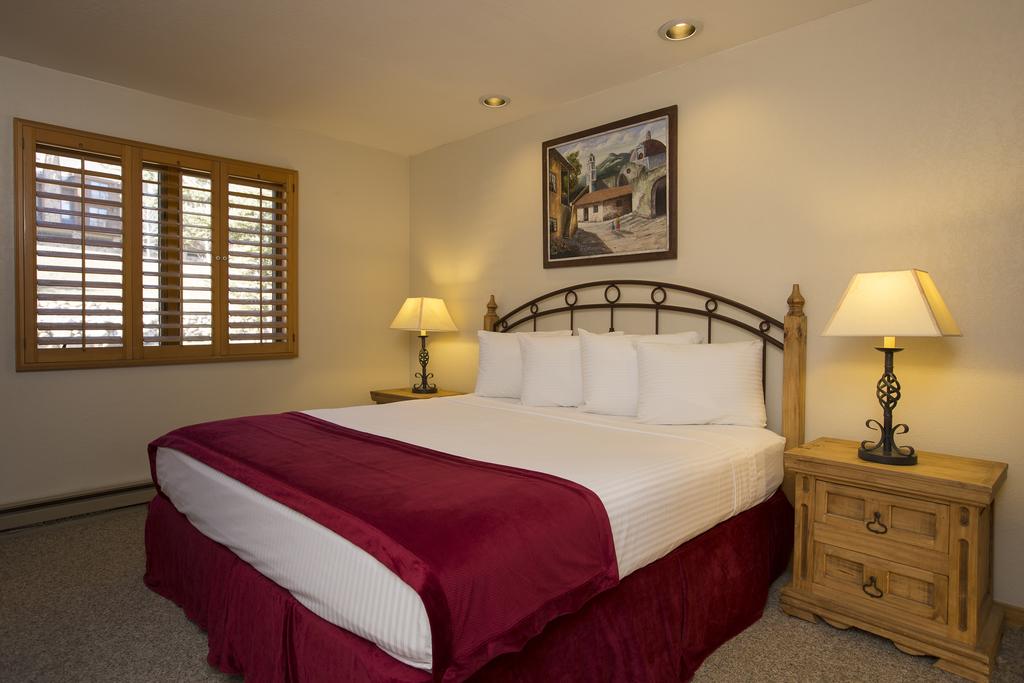 Cascade Village One Bedroom Condo Hotel Room - thumb 3