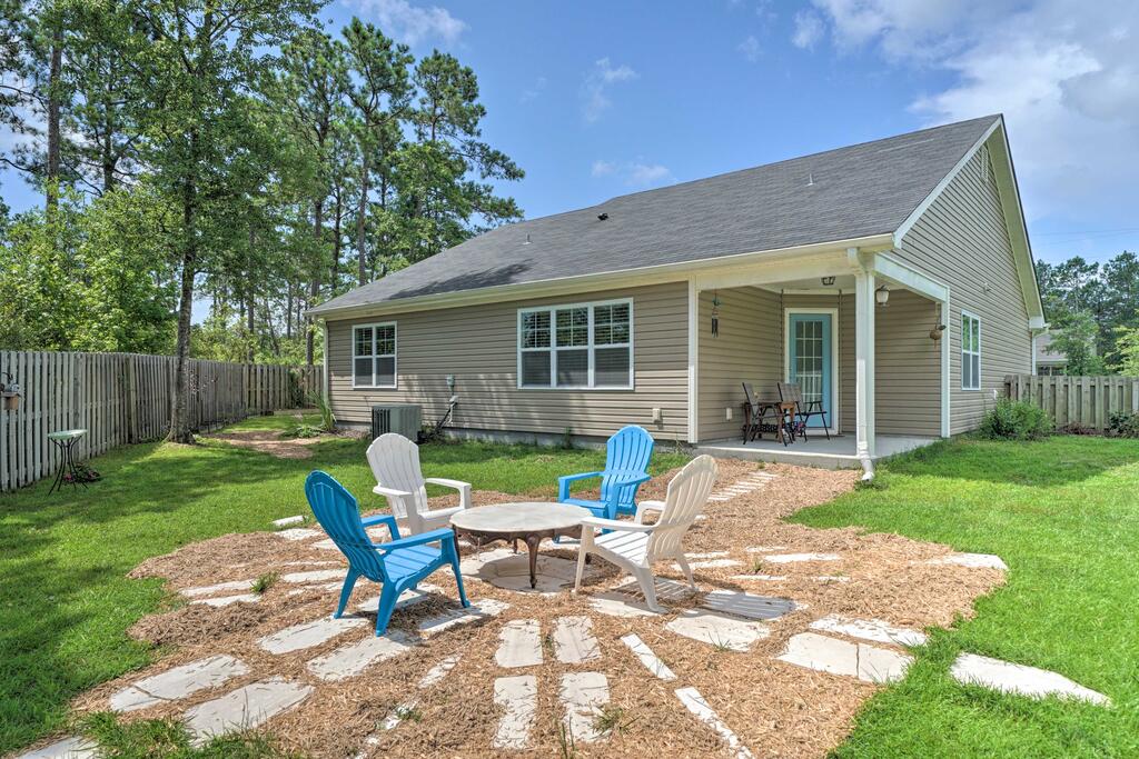 Charming Home With Yard Less Than 6Mi To N Topsail Beach - thumb 1