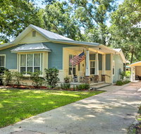 Charming Lake Helen Home with Yard by Interstate 4 - Orlando Tourists