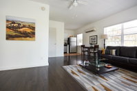 Clean cosy flat steps from the beach Orlando Tourists