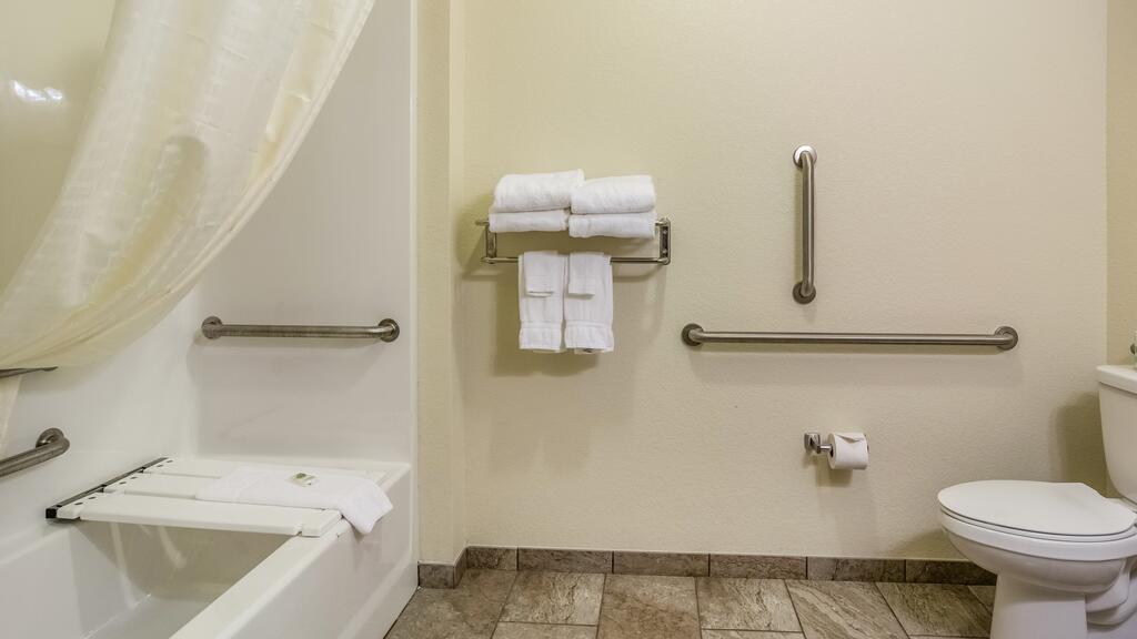Cobblestone Hotel & Suites - Newport - thumb 2