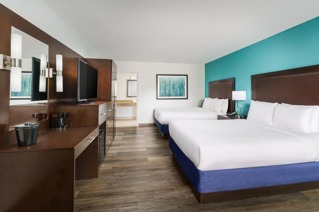 Coco Key Hotel & Water Park Resort - thumb 2