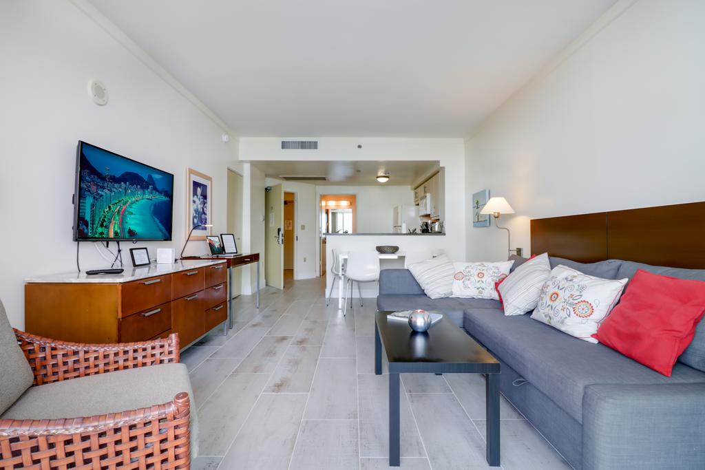 Coconut One Bedroom Apartment - thumb 2