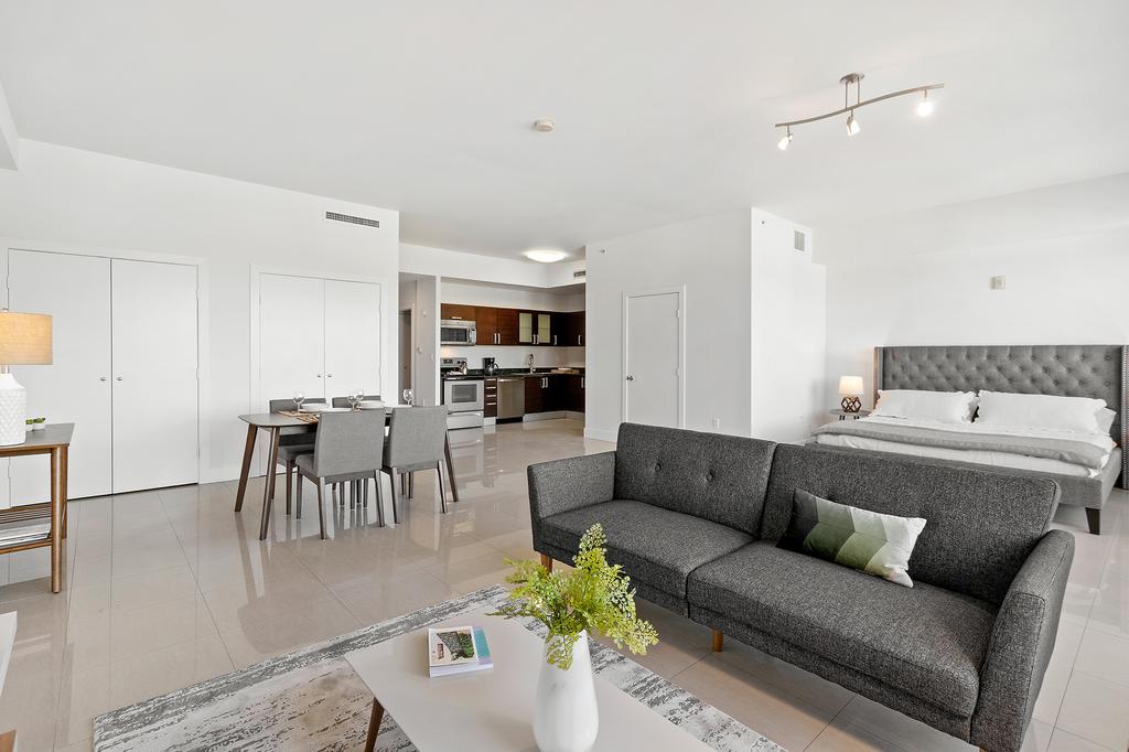 CocoStyle Loft Apartment*FREE Parking - thumb 0